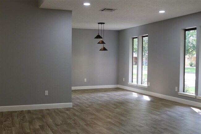 Photo - Beautiful 4-bedroom, 2-bath home