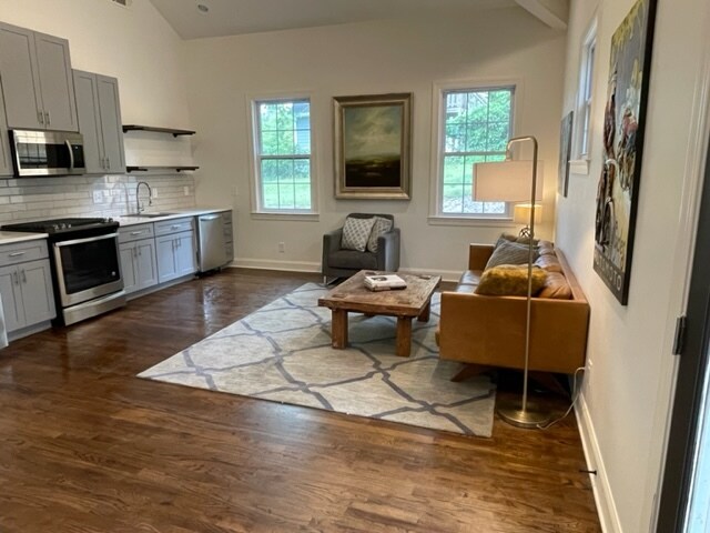 Photo - 591 E Morningside Dr NE