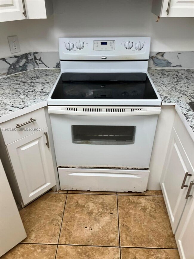 Photo - 213 Lake Pointe Dr Unit 112