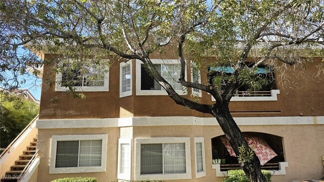 Building Photo - 830 Carnegie St Unit 1224