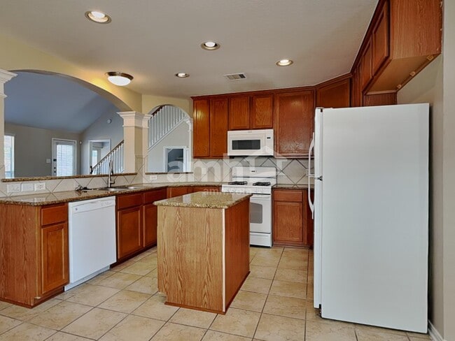 Photo - 439 Pinewood Ridge Dr