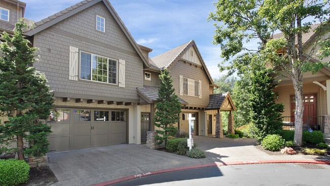 Newer Forest Heights Townhome Close to Nik... - Newer Forest Heights Townhome Close to Nik...