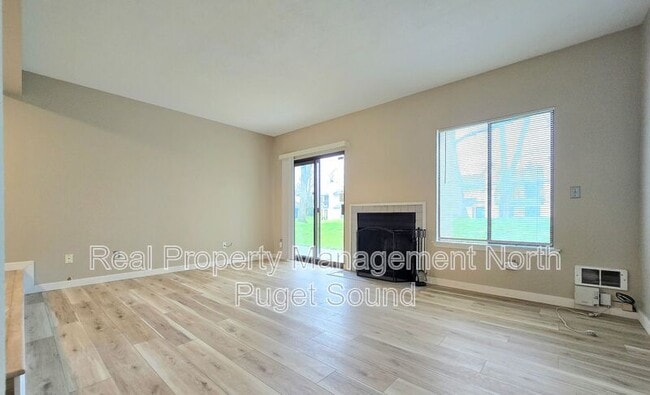 Photo - 4817 76th St NE