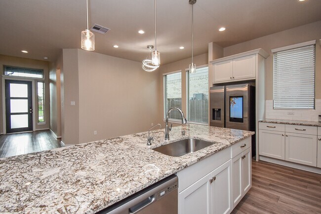 Photo - 7322 Perching Hawk Trl