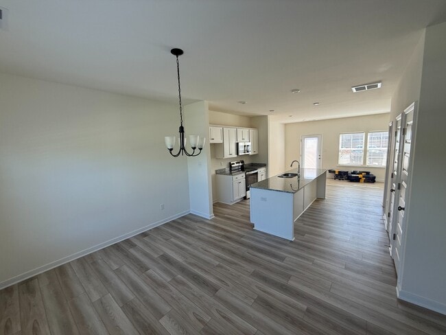 Photo - 3413 Hopkins Rd