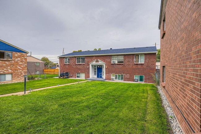 Photo - 2356 S Linden Ct Unidad C