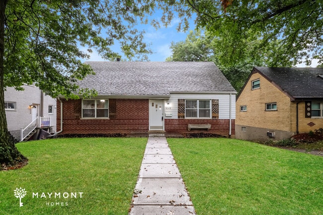 Building Photo - 1061 Fashion Ave Rental