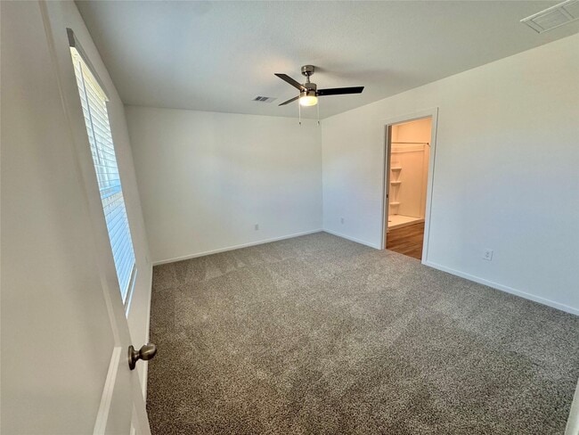 Photo - 40962 Seasoned Oak Ln