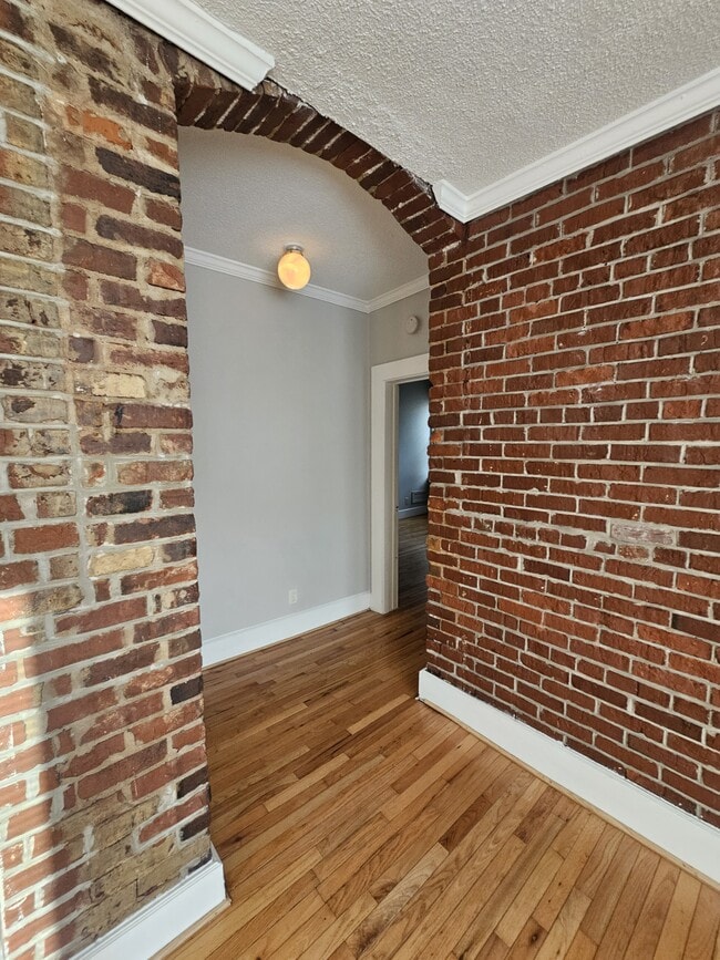 Photo - 607 Lindsay St