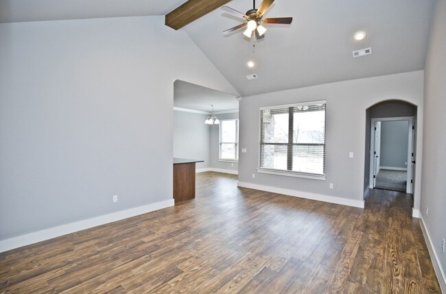 Photo - 303 Alder St
