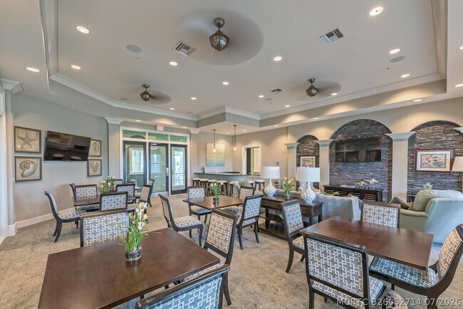 Photo - 1212 S Community Dr