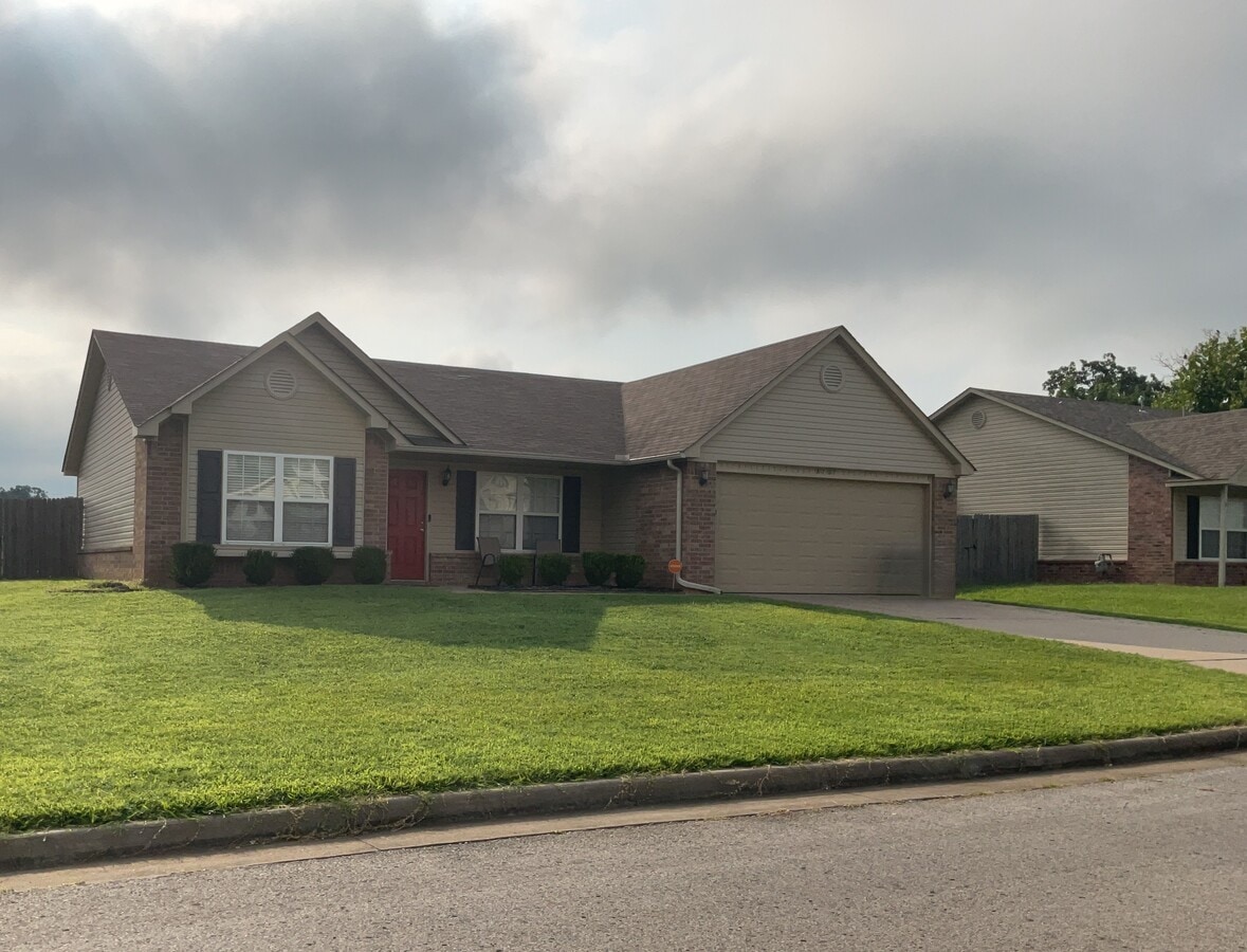 Photo - 8707 S 262nd E Ave House