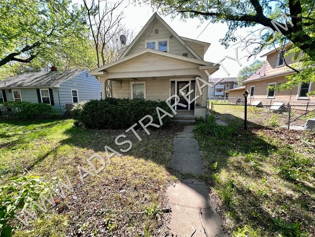 Spacious 4 Bedroom/2 Bath home in Kansas C... - Spacious 4 Bedroom/2 Bath home in Kansas C...