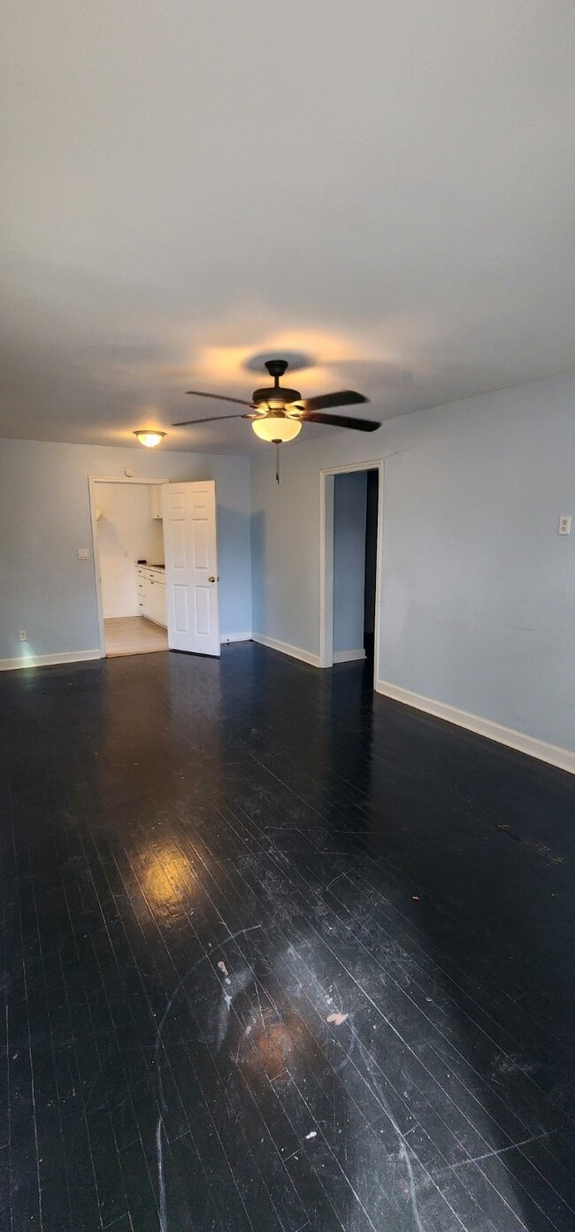 Photo - 6719 Narcissus St