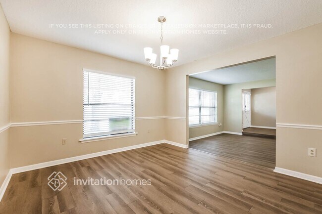 Photo - 537 Woodview Dr