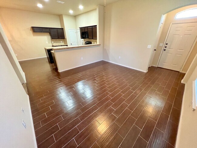 Photo - Luxury Duplex in Creekside Crossing!