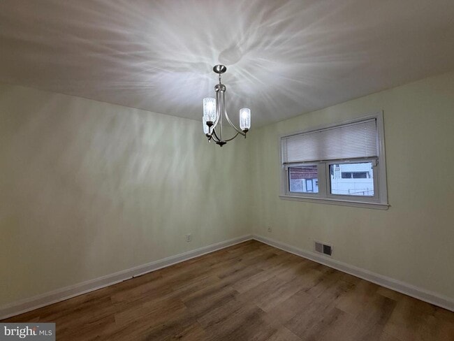 Photo - 1262 Halstead Rd