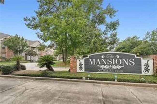 Building Photo - 1 Bedroom, 1 Bathroom Condo, Gated Community
