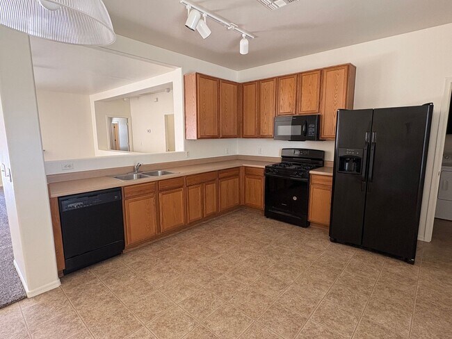 Photo - 3 Bed 2 Bath Gated Home On Grant & Silverbell With Community Pool