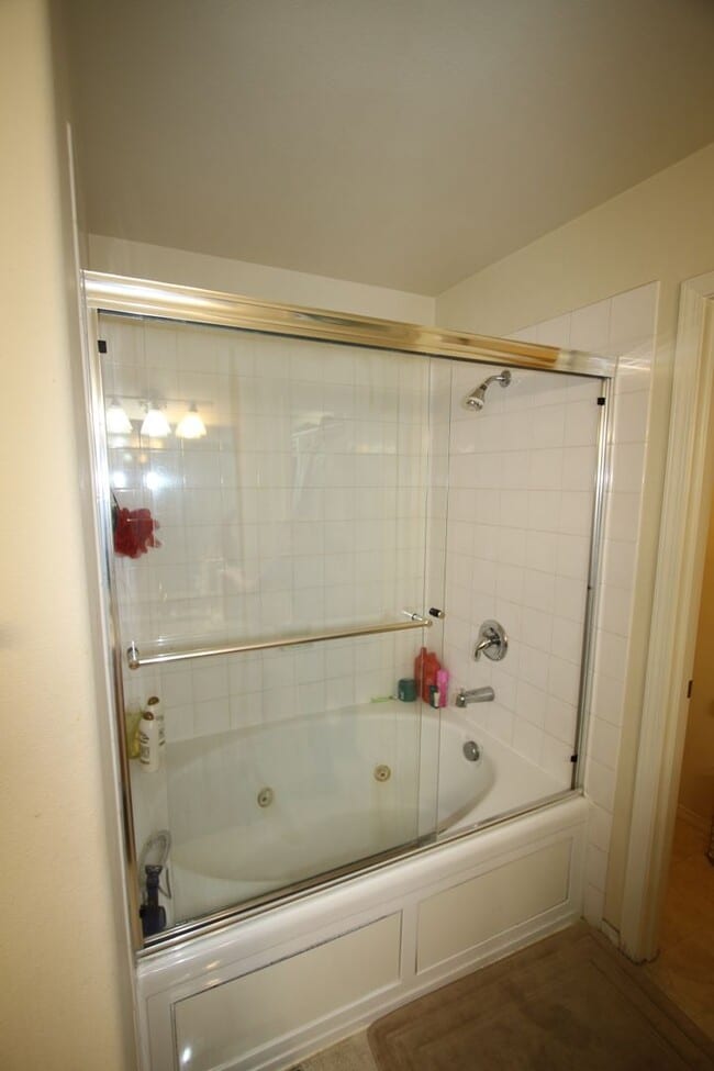 Photo - 3 Bedroom Eagle River Home!