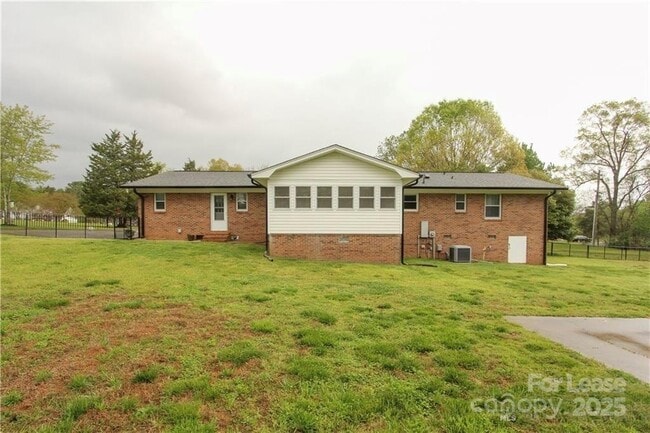 Photo - 12320 Winget Rd