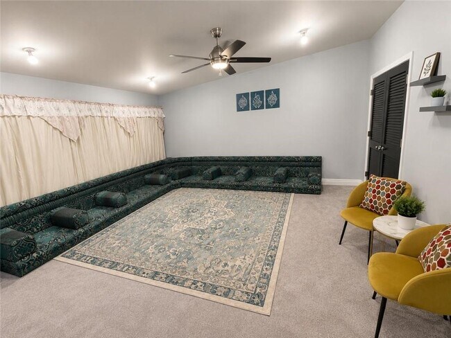 Photo - 1658 Oakbrook Lake Dr NW