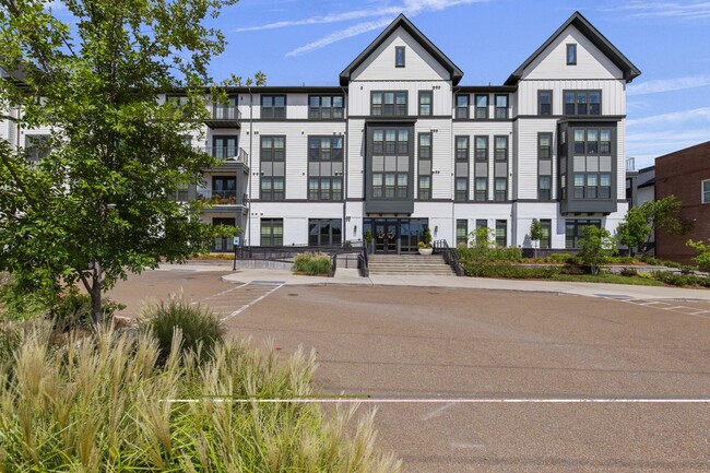 The Quarter House Apartments
