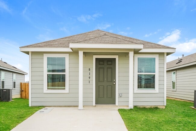 Building Photo - 8191 Nube Medina Rental