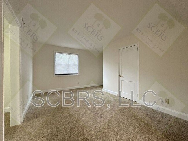Photo - 225 Myron Cir
