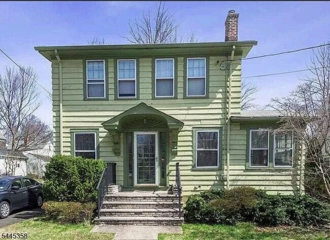 Building Photo - 43 Cypress St