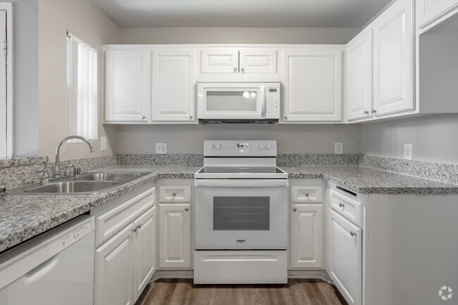 2BR, 2BA - 850SF