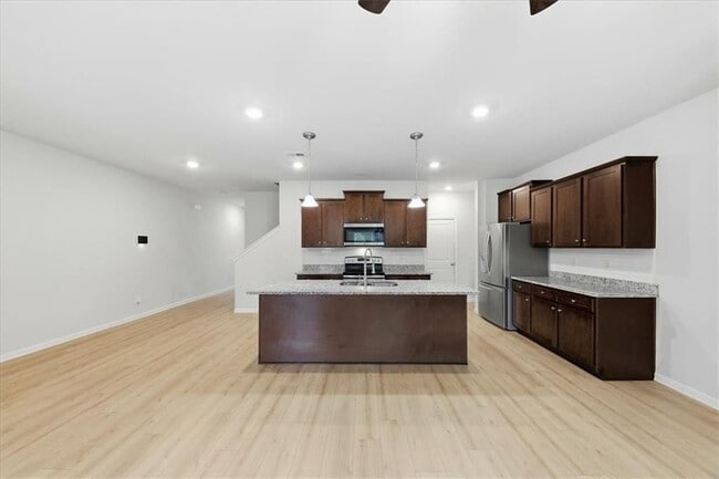 Photo - 4526 Fillmore Trl SW