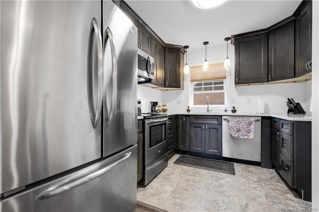 1 Alicia Ln Unit B