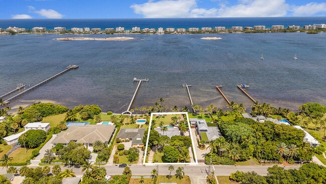 Building Photo - 930 S Lakeside Dr Rental