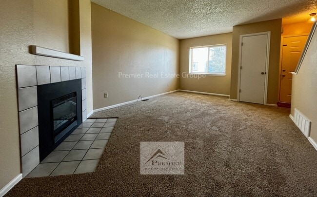 Photo - 505 Comanche Village Dr