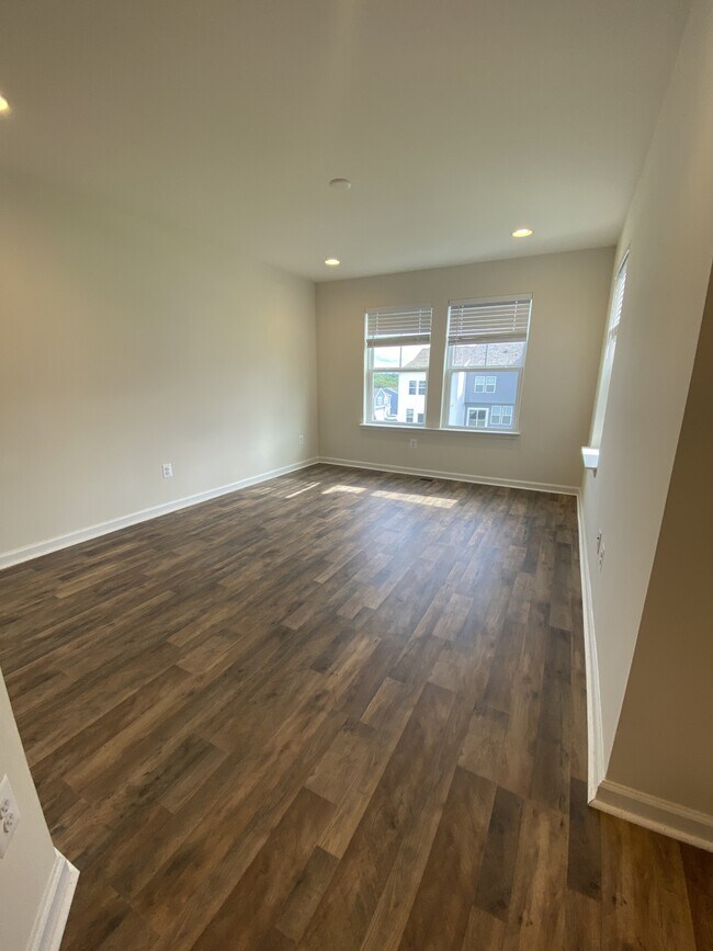 Photo - 128 Tuxford Rd