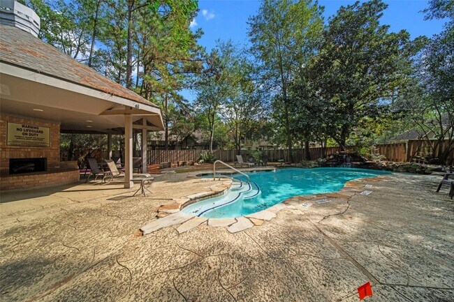 Photo - 31 N Lakeridge Cir