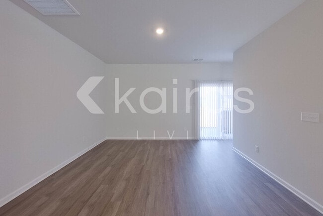 Photo - 2477 Banyon Cir