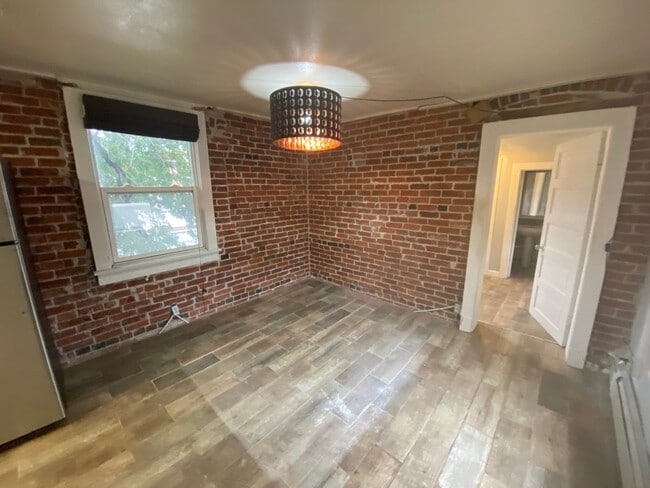 Building Photo - 1736 N Washington St Unit 2 - 1736 North Washington St