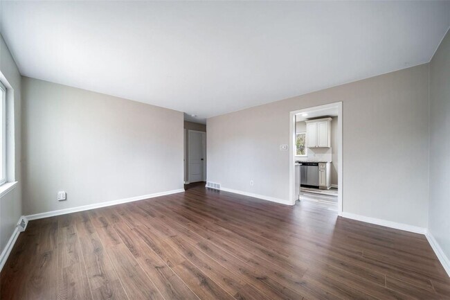 Photo - North Elmira Street