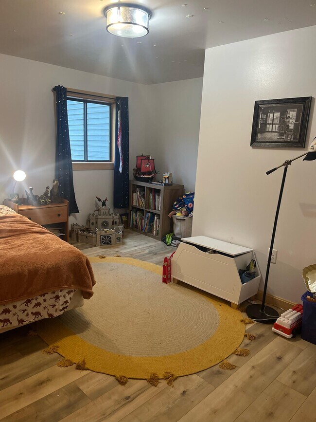 Photo - 725 Bacon Rd