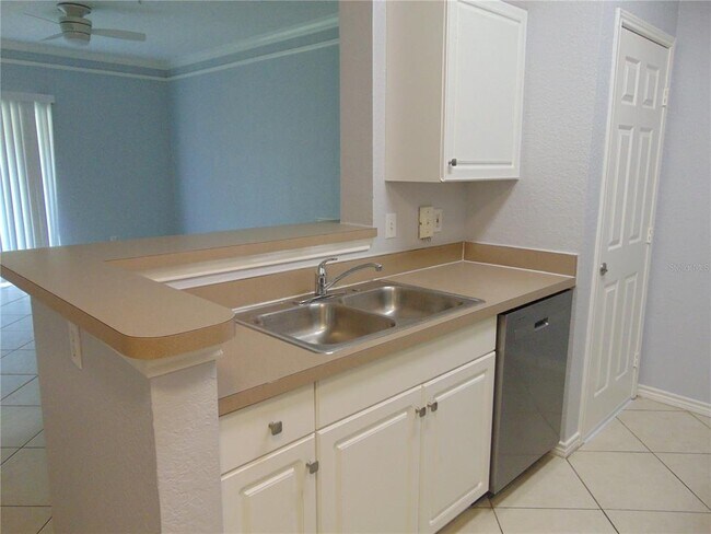 4323 Bayside Village Dr Unit 102