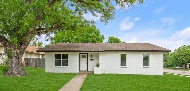 Building Photo - 9006 Lodge Ct