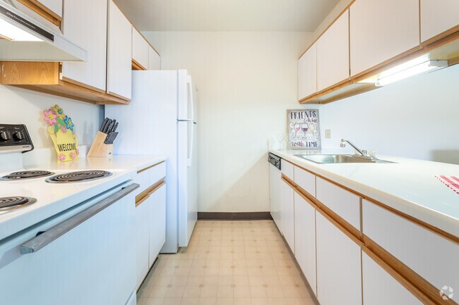 1 BR, 1 BA - 750 SF