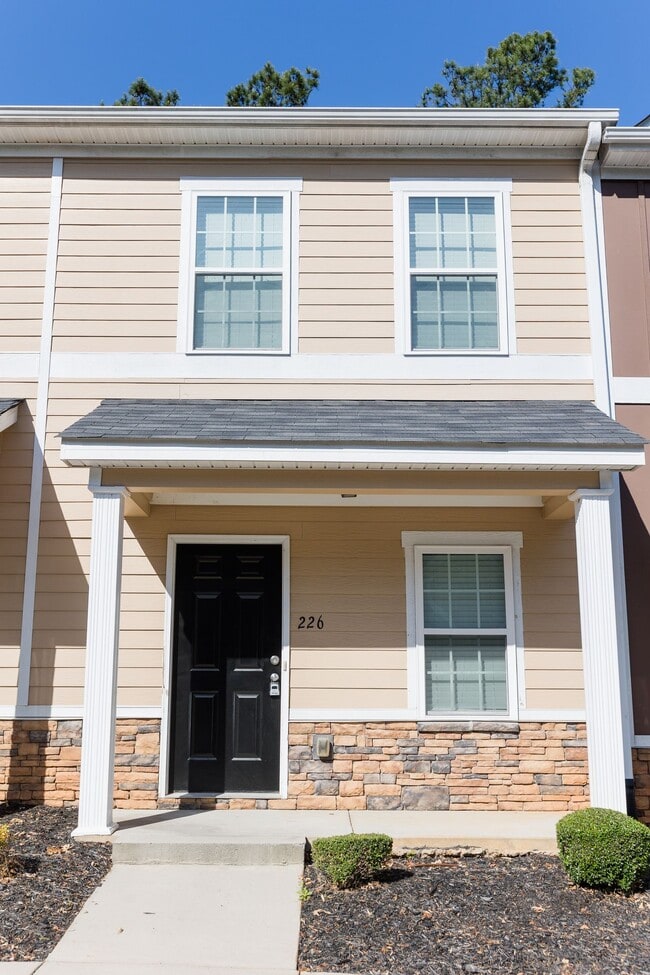 Building Photo - Adderman Pointe Townhomes