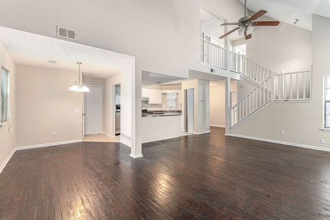 Photo - 4 bdrm, 2 bath home w/ a pool! Pool service included!