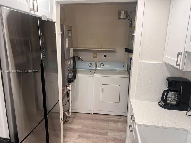 Photo - 820 SW 12th Ave