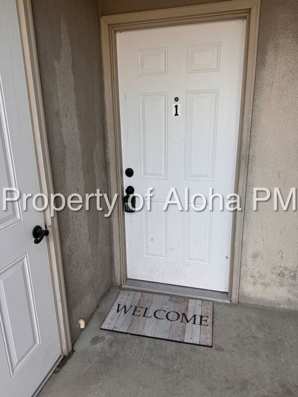 Photo - 1041 W Pine Ave