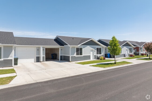 Alternate Angle - Southwest Patio Home Apartments