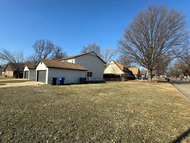 Photo - 902 W Edgewater St